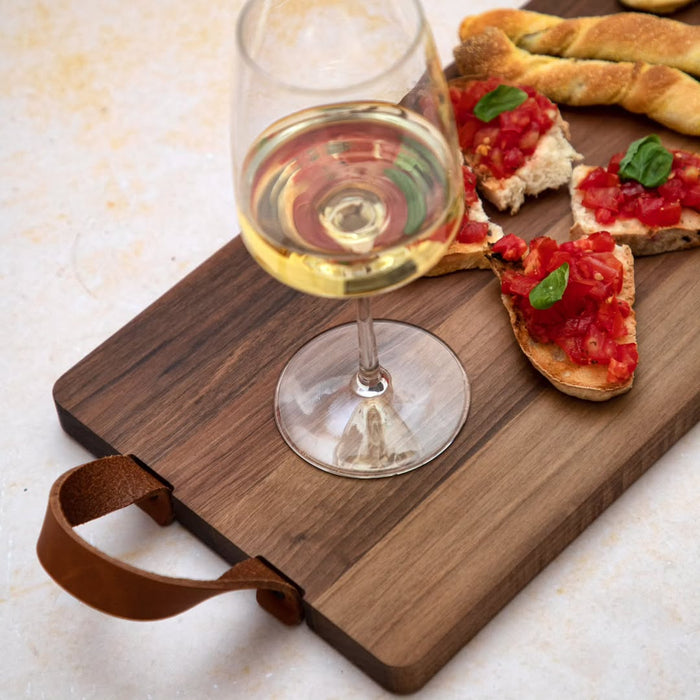 Plank met leren handvaten walnoot 48x17 cm - FSC 100%
