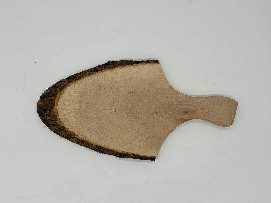 <tc>Cutting board</tc> with handle and alder bark 36x19 cm